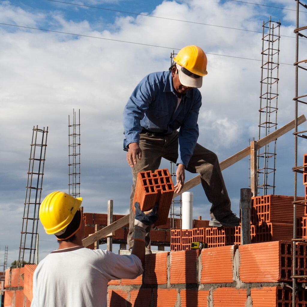 El sector de la construcción alcanza una paritaria del 34%